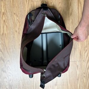 Patagonia maroon red wheeled duffle bag carryon travel suitcase roller classic